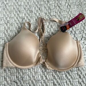 Brand NEW: Maidenform Racerback Bra Size 32D - smoothing with Smartzone cups